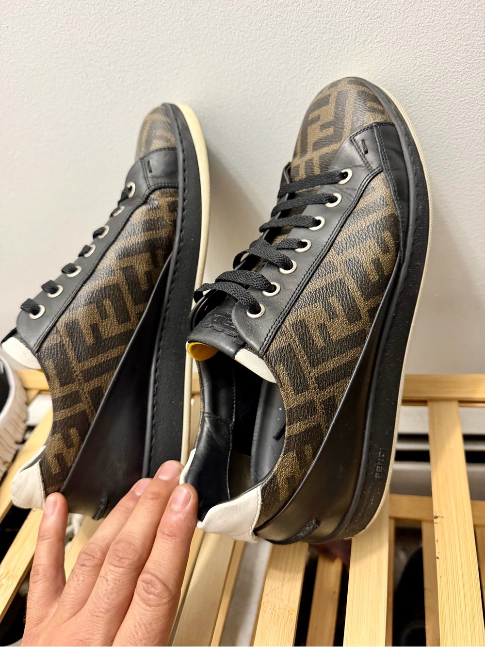Men's Low-Top Designer-Inspired Brown Black Sneakers
